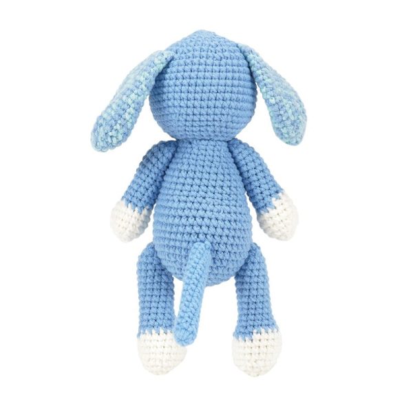 weede subfoto van Lucas de hond, de handgemaakte gehaakte kinder knuffel in profiel achterkant.